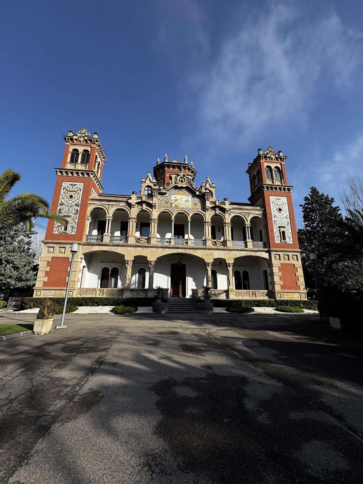 Palacio de Larrinaga — El palacete